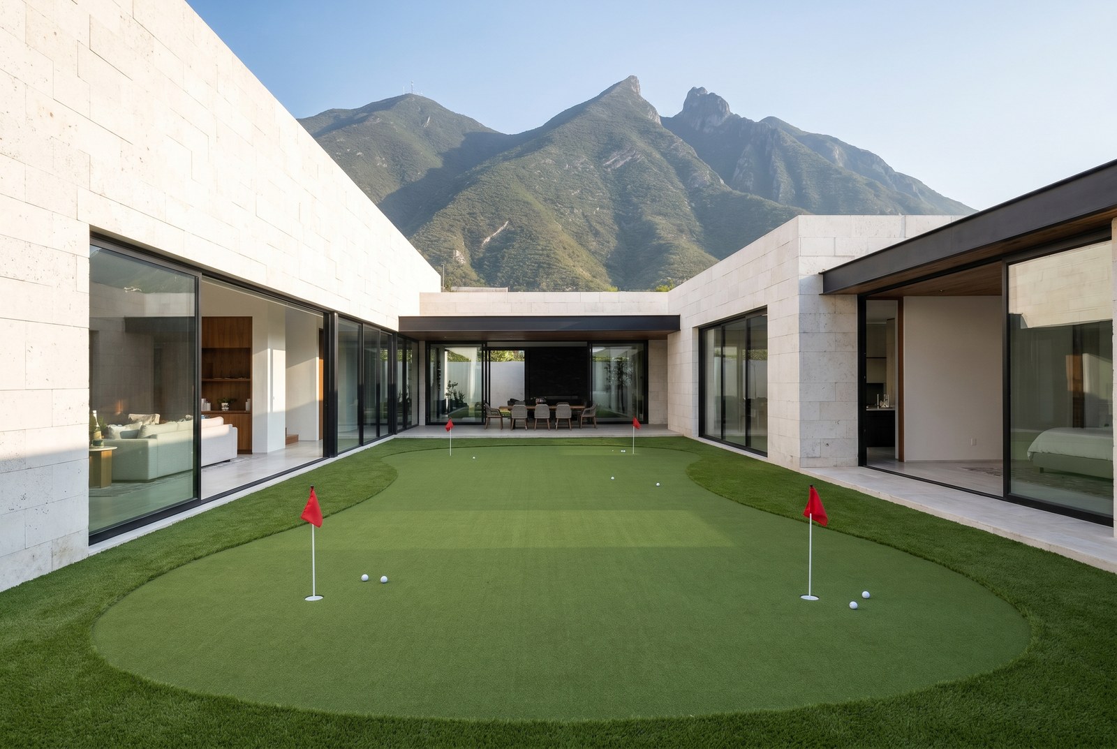 Putting green con vista a Iztaccíhuatl y Popocatépetl en residencia Lomas de Angelópolis Puebla